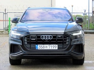 아우디 Q8