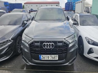 아우디 Q7 (4M)