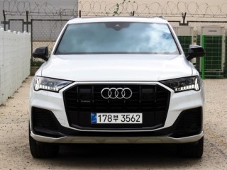 아우디 Q7 (4M)