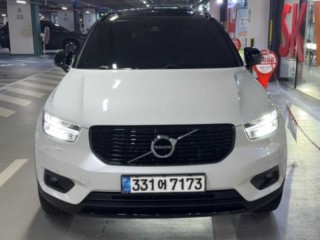 볼보 XC40