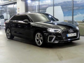 아우디 A4 (B9)