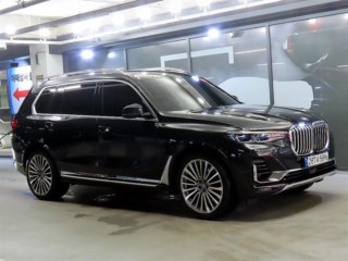 BMW X7 (G07)
