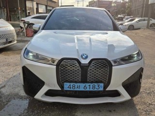 BMW iX xDrive 50