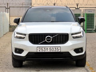 볼보 XC40