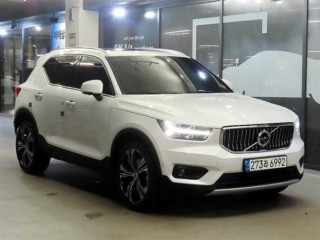 볼보 XC40