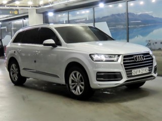 아우디 Q7 (4M)