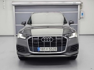아우디 Q7 (4M)