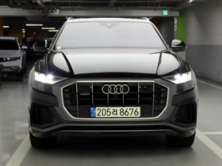 아우디 Q8