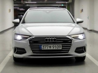 아우디 A6 (C8)