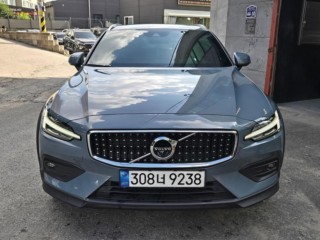 볼보 V60 크로스 컨트리 2세대