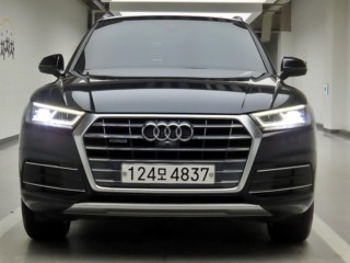 아우디 Q5 (FY)