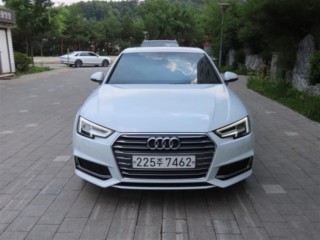 아우디 A4 (B9)