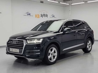 아우디 Q7 (4M)