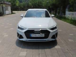 아우디 A4 (B9)