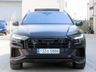 아우디 Q8