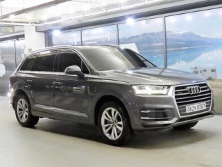아우디 Q7 (4M)