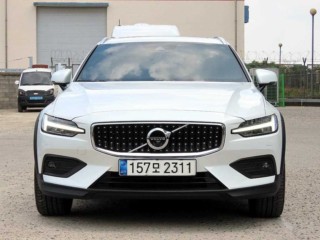 볼보 V60 크로스 컨트리 2세대