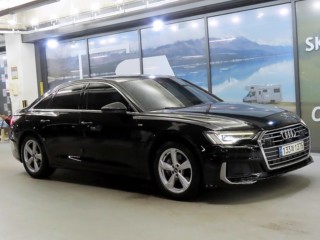 아우디 A6 (C8)