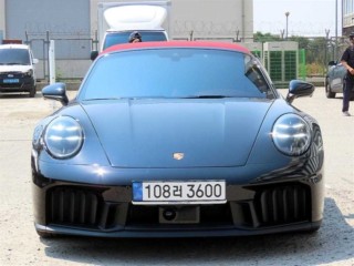 포르쉐 911(992) 카레라 4 GTS 카브리올레