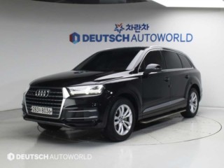 아우디 Q7 (4M)