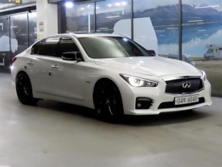 인피니티 Q50