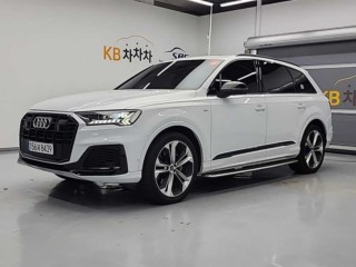 아우디 Q7 (4M)