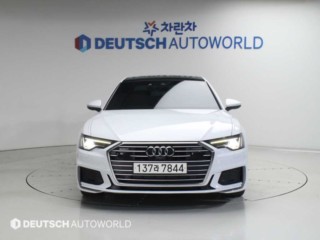 아우디 A6 (C8)