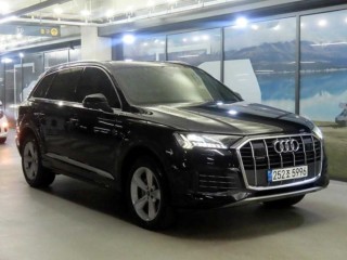아우디 Q7 (4M)