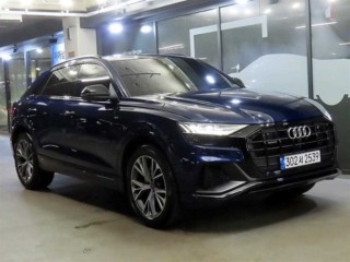 아우디 Q8