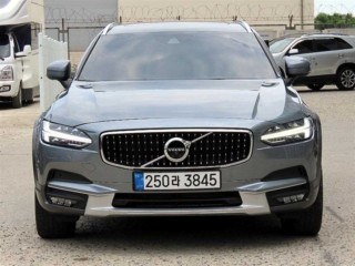 볼보 V90 크로스컨트리