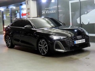 아우디 A5 (B10)