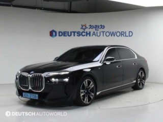 BMW BMW i7
