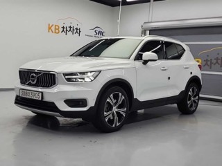 볼보 XC40