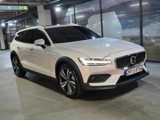 볼보 V60 크로스 컨트리 2세대