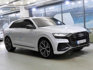 아우디 Q8
