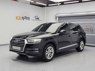 아우디 Q7 (4M)