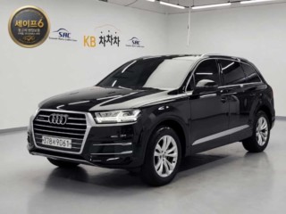 아우디 Q7 (4M)