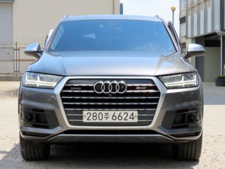 아우디 Q7 (4M)