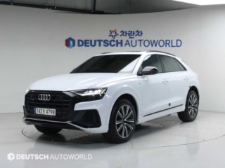 아우디 Q8