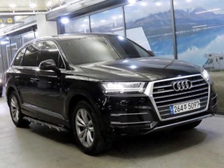 아우디 Q7 (4M)