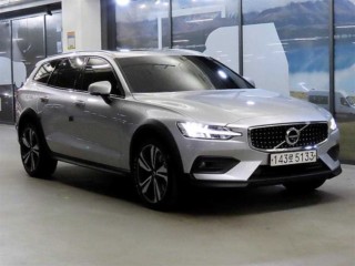 볼보 V60 크로스 컨트리 2세대
