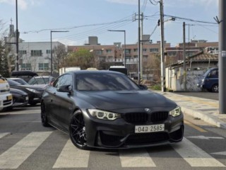 BMW M4 (F82)