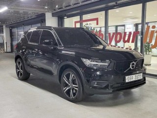 볼보 XC40