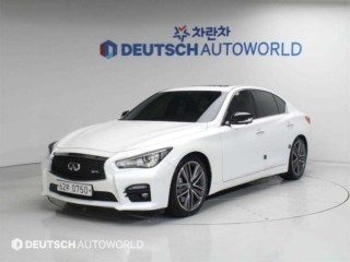 인피니티 Q50