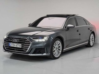아우디 A8 (D5)