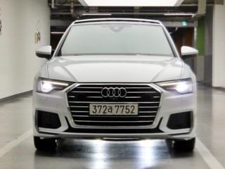 아우디 A6 (C8)