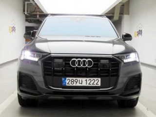 아우디 Q7 (4M)