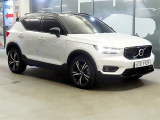 볼보 XC40