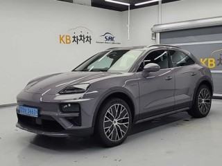 포르쉐 마칸 EV
