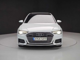 아우디 A6 (C8)